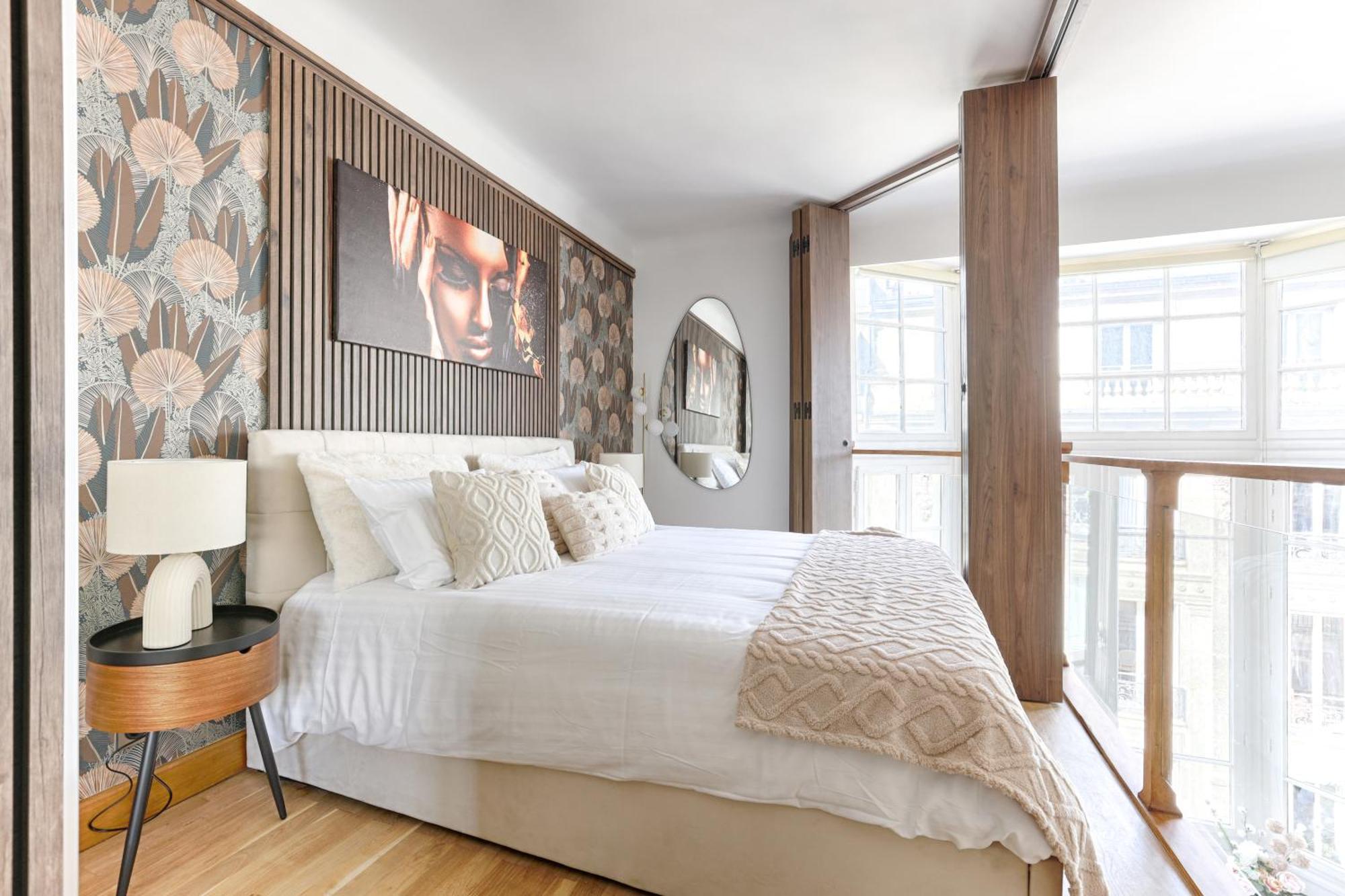 Appartement Duplex A Deux Pas Des Champs Elysee *