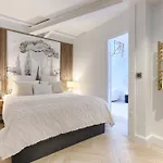 Duplex A Deux Pas Des Champs Elysee