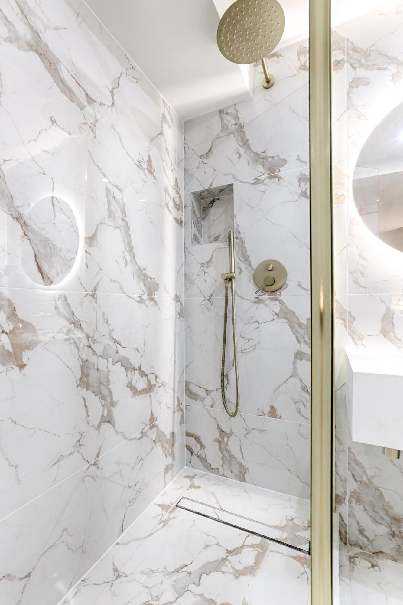 Apartment Duplex A Deux Pas Des Champs Elysee