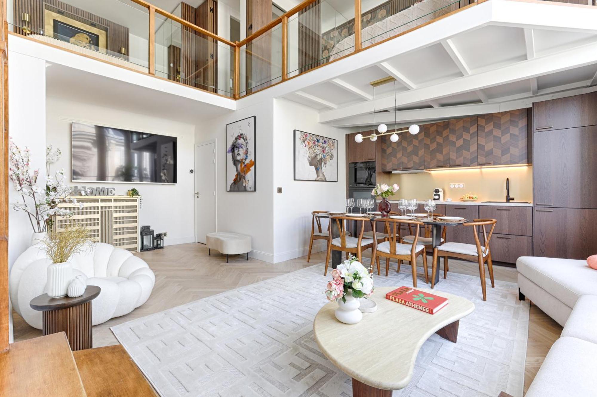 Duplex A Deux Pas Des Champs Elysee